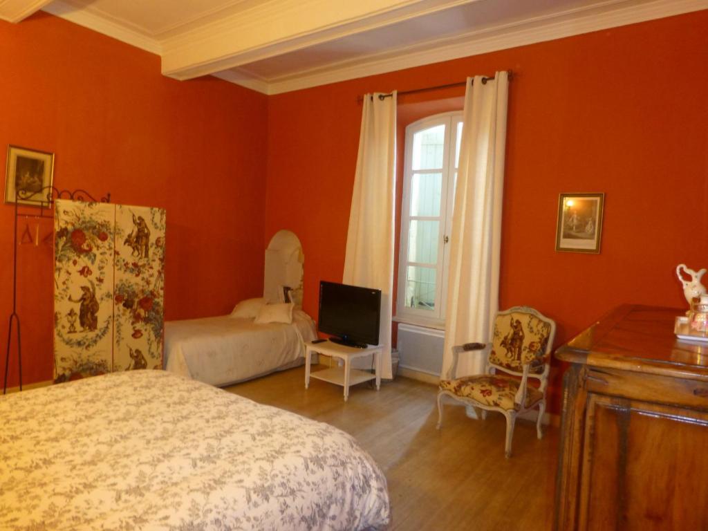 Hotel Le Vieux Bistrot Cabrières-dʼAvignon Zimmer foto