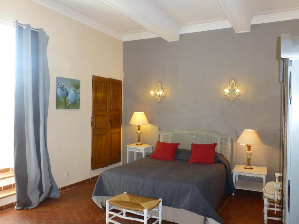 Hotel Le Vieux Bistrot Cabrières-dʼAvignon Zimmer foto